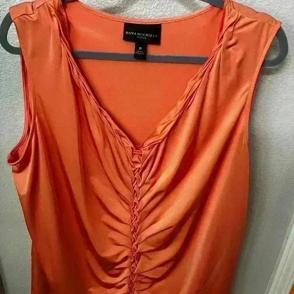 Womens Blouse with matching necklace - Picture 4 of 7